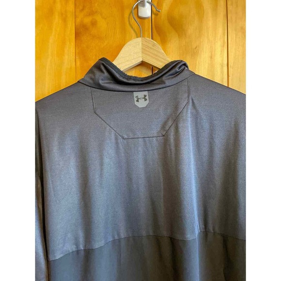 Size X-Large Under Armour Men's Light Jacket - Picture 5 of 5